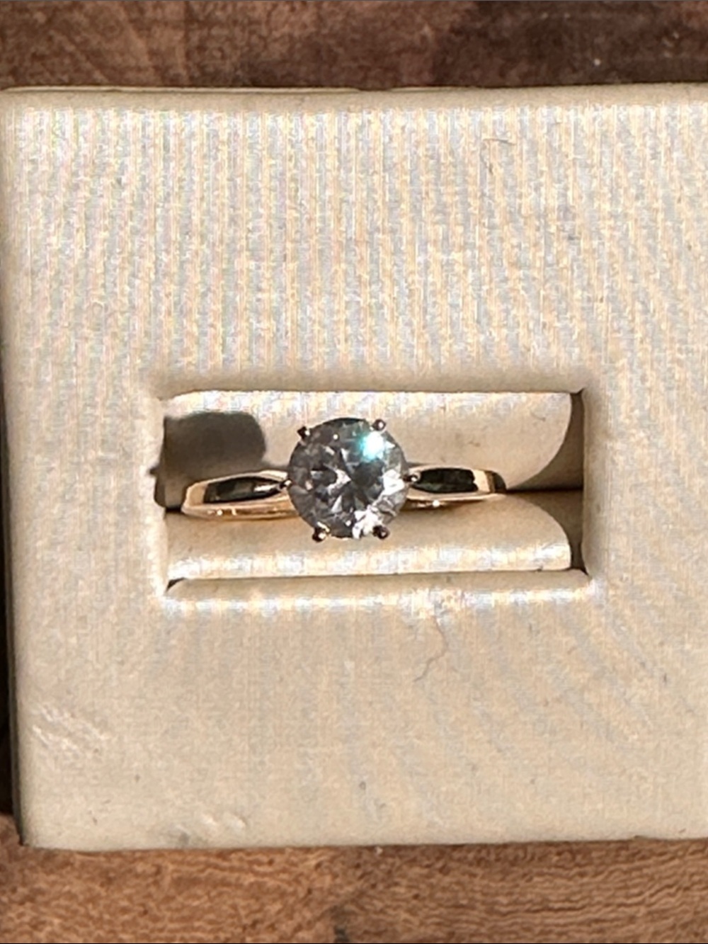 14 k gold ring size 6